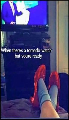funny - v - when there's a tornado.jpg