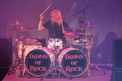 Ikons of Rock D251008 0139 www.jpg