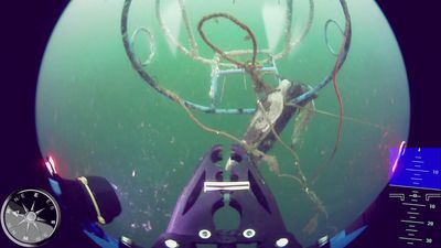 unrecovered crab pot