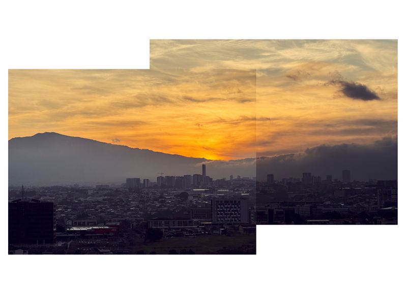 Almanacer sobre el volcan Irazu.