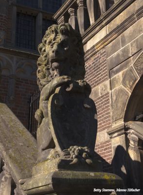 Deventer: De Waag, detail van de trap naar het bordes