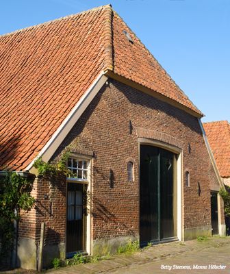 Bronkhorst : boerenschuur in het dorp