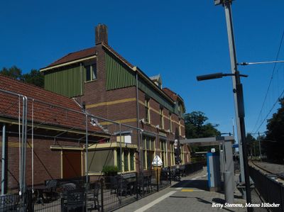 Voormalig stationsgebouw