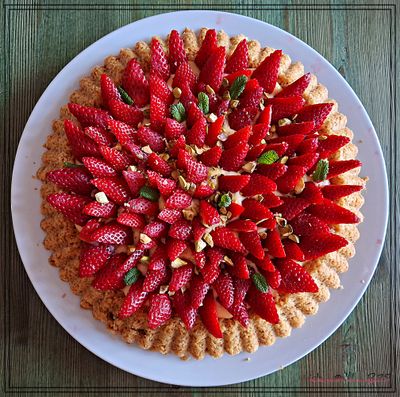 Tarte renversée aux fraises de @lolotambouille Miam miam....