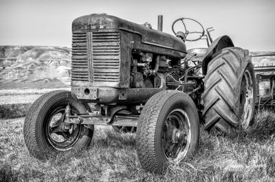 Glenn Jones Ghost Tour 004 The old Tractor