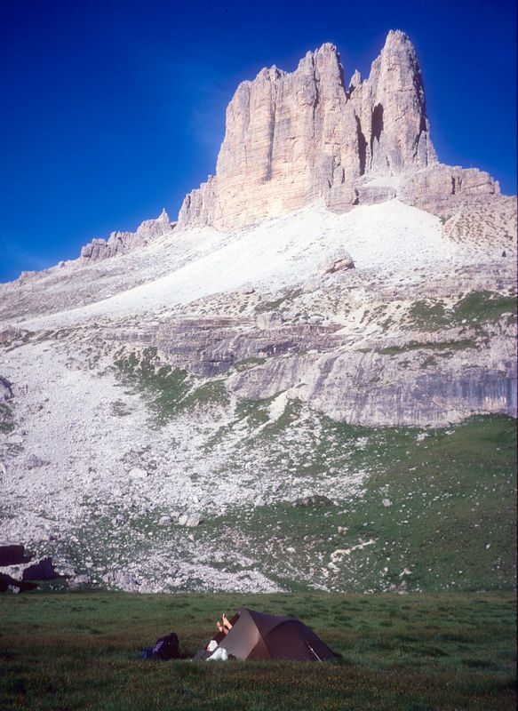 Dolomites wild camp with Martinas legs north of Drei zinnen