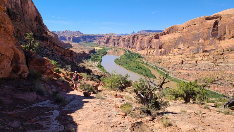 Descending down to the Colorado River