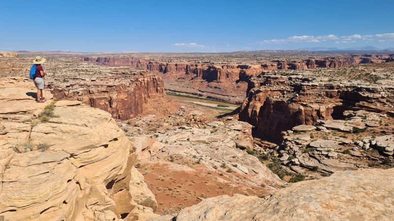Day 3 5 Window Arch hike (Colonnade Arch)