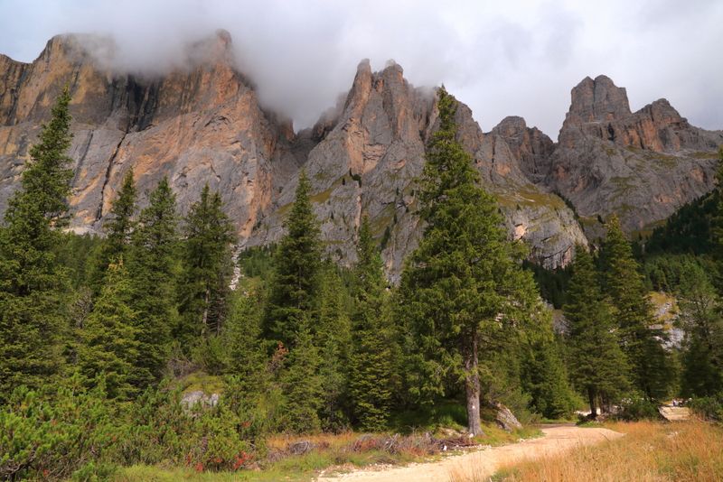 Below the Sella mountain group, Pian Schiavaneis