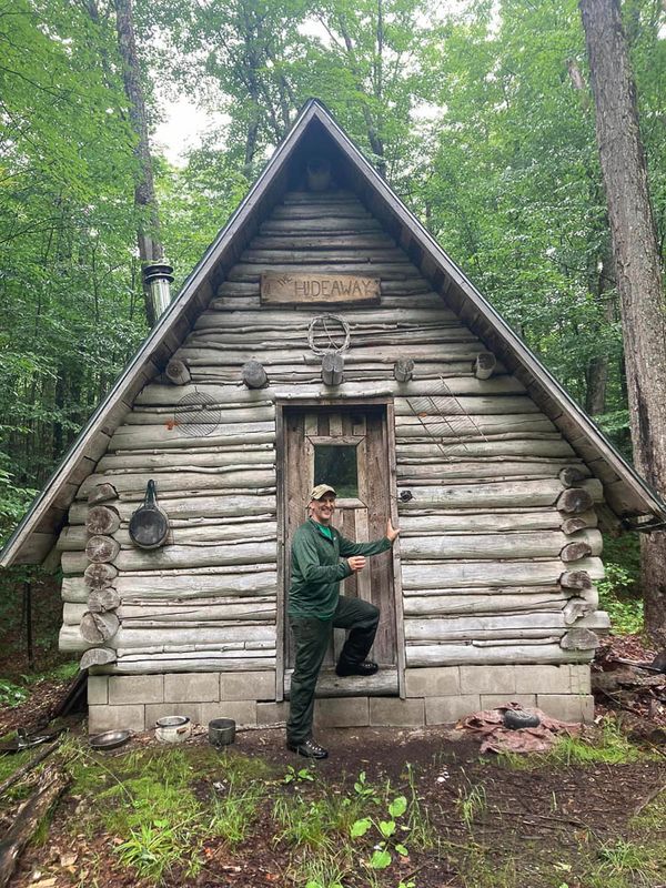 Paul Smith's Hideaway cabin MLR2023.jpg