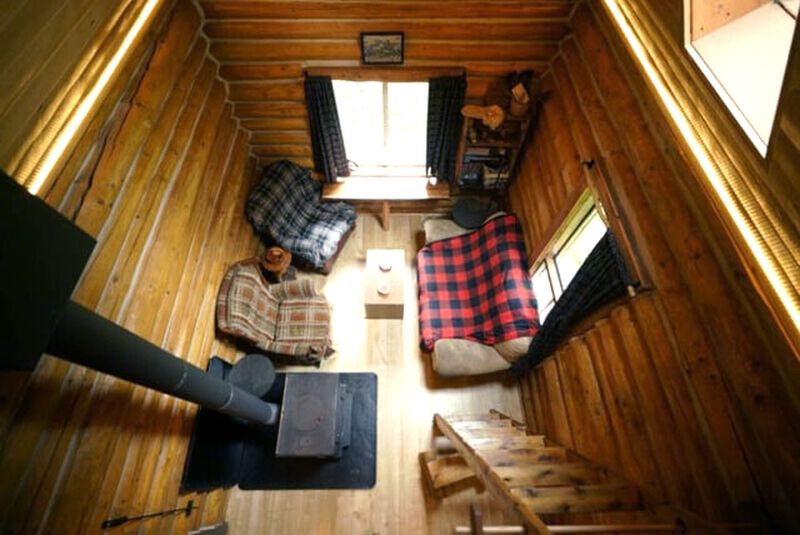 lib interior stove 3.jpg