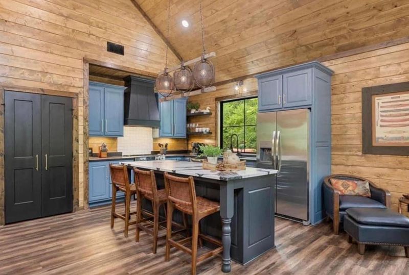 trim vs ceiling color.jpg