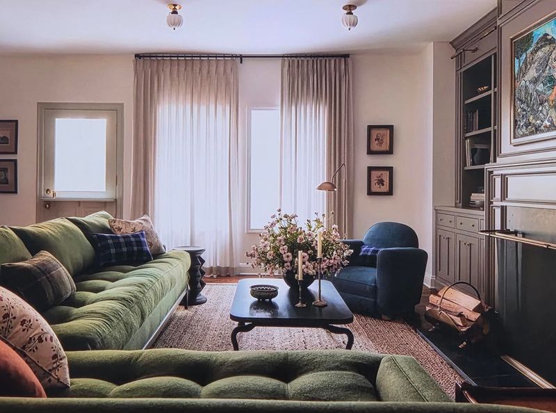 L sofa and 1 chair 3.jpg