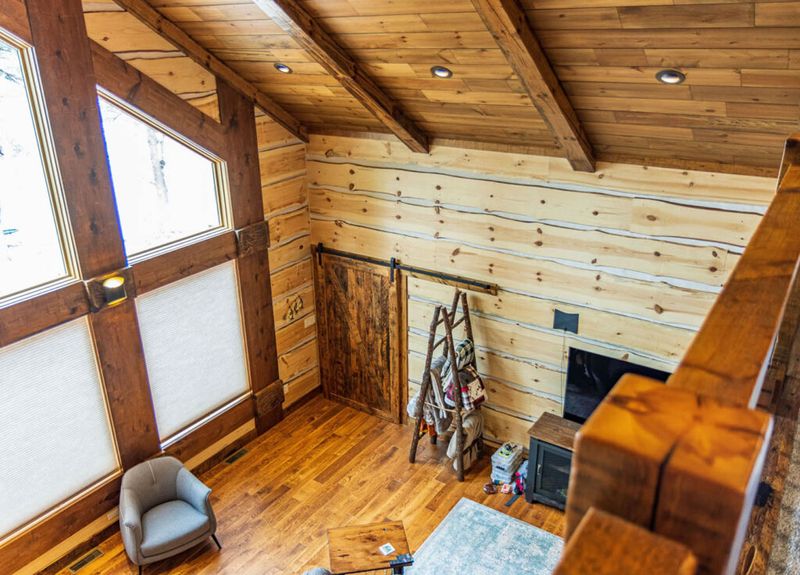 Live_Edge_Pine_Siding-1024x736 TG6MLR2020.jpg