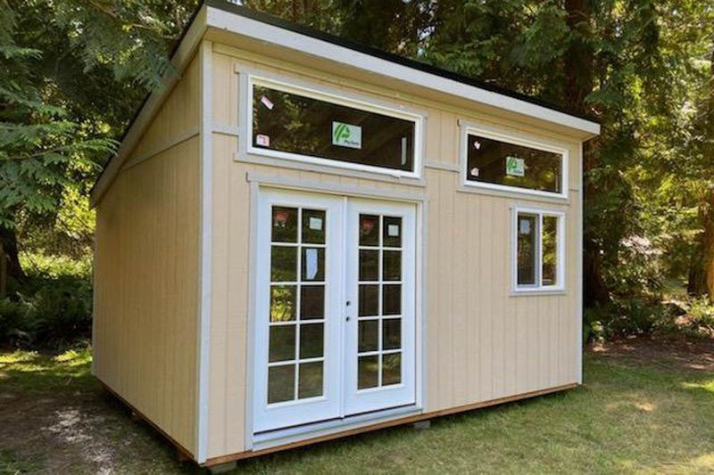shed with 2 windows TG6MLR2020.jpg