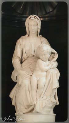 Brugse Madonna Michelangelo.JPG