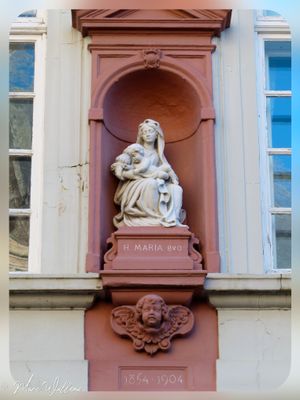 Onze-Lieve-Vrouwekerkhof-Zuid 4.jpg