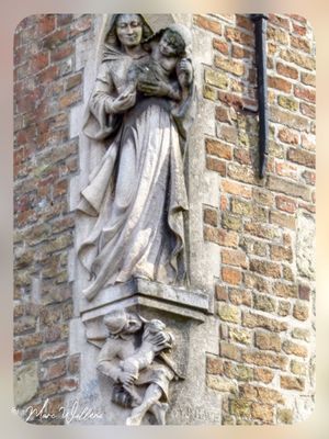 Rozenhoedkaai hoek Eeckhoutstraat.jpg
