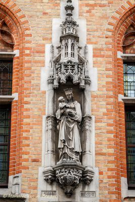 ezelstraat-25--gekroonde--maria-met-kind-1_32178065563_o.jpg