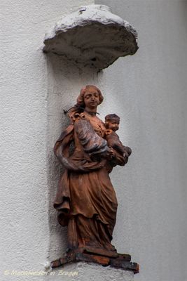 ezelstraat-30---jan-boninstraat---staande-maria-met-kind-1_32838116642_o.jpg