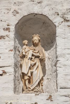 goezeputstraat-8---staande-maria-met-kind-koningin-2_33585398710_o.jpg