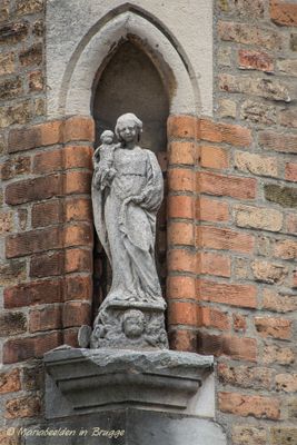grauwwerkersstraat-34---staande-maria-met-kind-1_32838107692_o.jpg