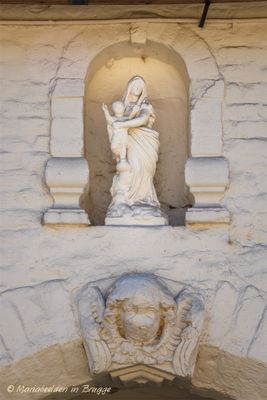 kammakersstraat-13----staande-maria-met-kind-1_34096693173_o.jpg