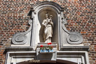 kreupelenstraat-10----staande-maria-met-kind-koningin-1_34520438250_o.jpg