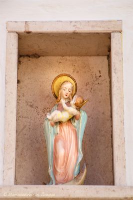 kreupelenstraat-17----staande-maria-met-kind-2_34520437550_o.jpg