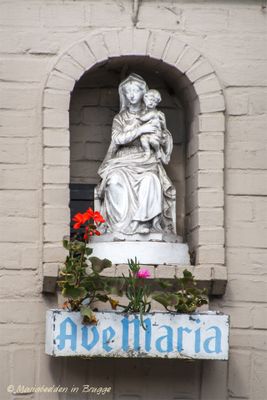 langerei-51---zittende-maria-met-kind-1_34699219536_o.jpg