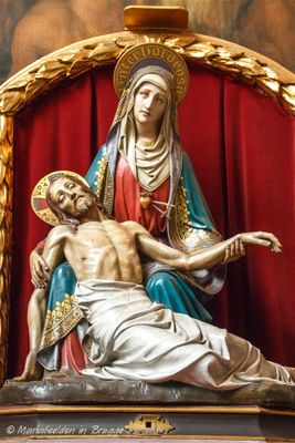 mater-dolorosa-sint-jacobskerk-2_32993051505_o.jpg