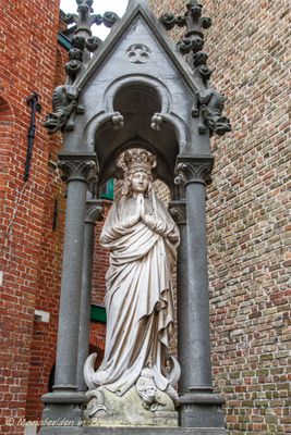 moerstraat-3---st-jacobsplein---olv-onbevlekt-ontvangen-1_32611404280_o.jpg