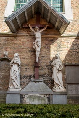 st-jacobssteegje-calvarie-1_34520436650_o.jpg