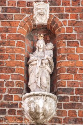 westmeers-10---staande-maria-met-kind-koningin-2_33929238846_o.jpg