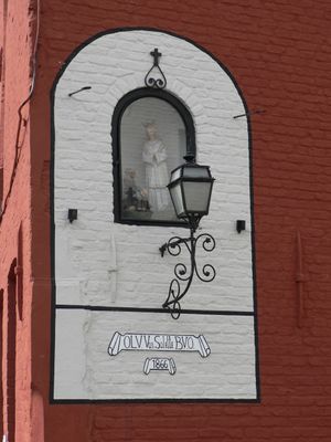 Boeveriestraat 34 OLV van La Salette-3.JPG