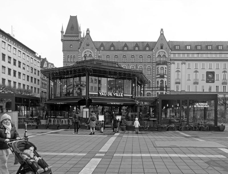 Vau De Ville