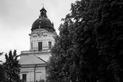 Black & White VII E