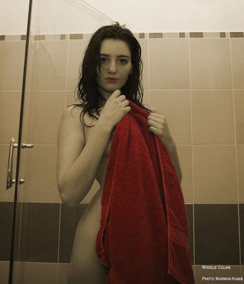 Cline - Red towel 2 / Serviette rouge 2