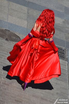 Red Hair & Red Dress / Cheveux Rouges & Robe Rouge
