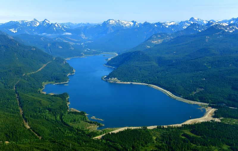 Keechelus Lake, Interstate 90, Hyak ski Area, Snoqualmie Pass, Denny Mt, Chair Peak, Talkeetan Peak,Aolpental, Snoqualmie Mt, Lu
