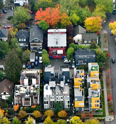 Fall in Cherry Hill neighborhood of Seattle, Washington 2349  