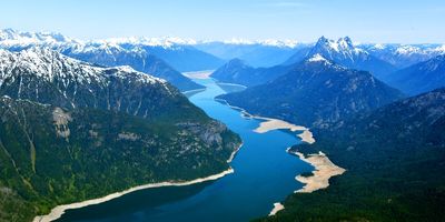 Ross Lake, Desolation Peak, Hozomeen Mountain, Mount Spickard, Mox Peaks, Bridge of Gendermos, Mount Prospect, North Cascades Mo