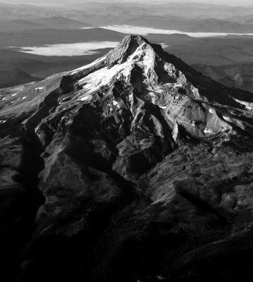 Cascade Volcanoes or Cascade Volcanic Arc, Sierra Nevada Range, Ring of Fire, Oregon and California