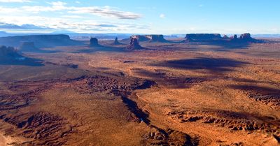 Monument Valley Tribal Park, Merrick Butte, West-East Mittens, Sentinel Butte, Eagle Mesa, Setting Hen, Brigham's Tomb, Bear-Rab