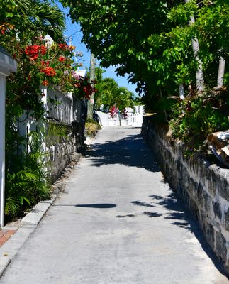 Waling o Front Street in Hope Town, Elbow Cay, Bahahams 683  