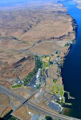 Community of Vantage, Freeway I-90, Columbia River, Wanapum Lake, Vantage Hwy, Ginkgo Petrified Forest State Park, Rocky Coulee,