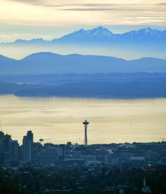 Hazy Conditions over Puget Sound, Space Needle, Green Mountain, Mt Ellinor, Mt Washington, Mt Pershing, Washington 096
