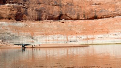Kodiak 100 Floatplane at Davis Gulch, Colorado River, Lake Powell, Utah 1046