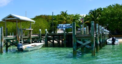 Albury's Sail Shop, Man o war Cay, Bahamas 1662