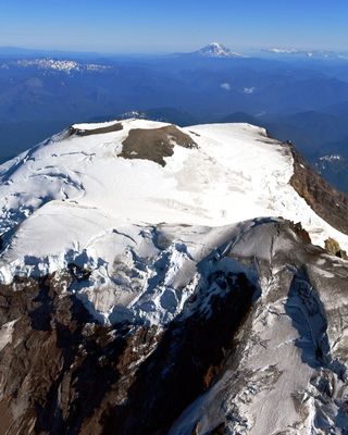 Mount Rainier, Columbia Crater, Liberty Cap, Willis Walll, Tahoma Glacier, Point Success, Mount Adams, Cascade Mountains, Washin